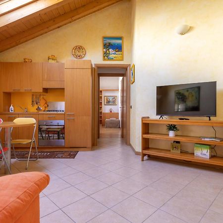Apartment By The Ferry - Menaggio Exterior foto
